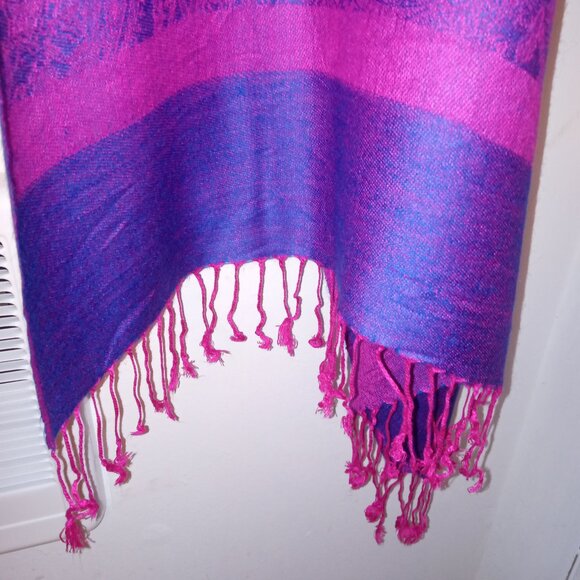 Elegant Pink & Purple Pashmina Scarf for Women β Luxury Scarf for All Occasions - Picture 5 of 5